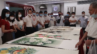 嘉友喜迎畫展，慶賀建黨周年