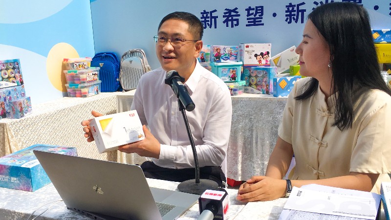 石碣鎮(zhèn)長(zhǎng)蒞臨“樂購(gòu)石碣”為嘉友帶貨
